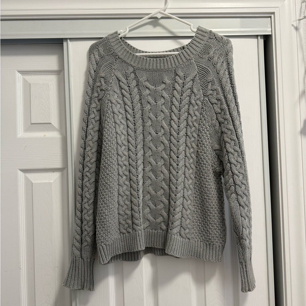 Aerie gray cableknit sweater, size small